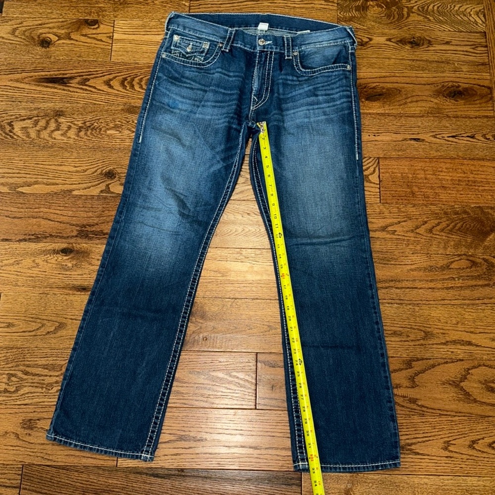 MEN’S TRUE RELIGION JEANS